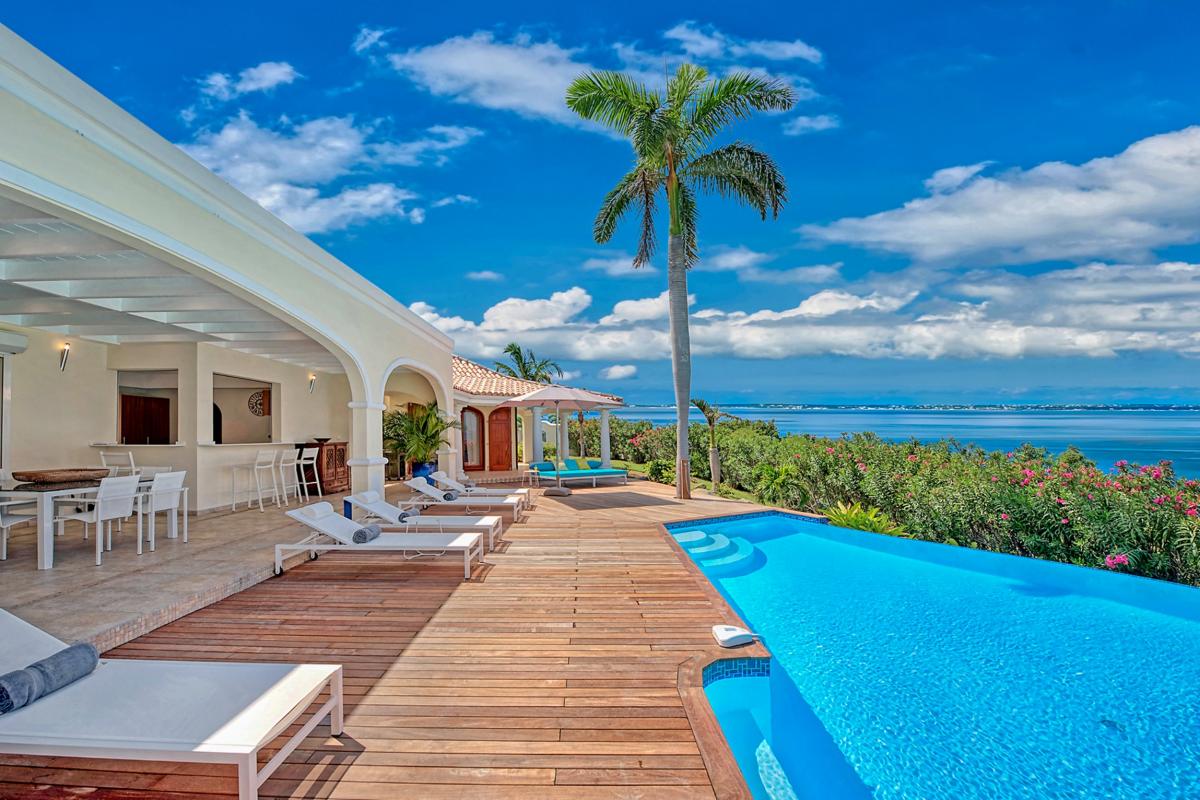 Luxury Villa Rental St Martin - Large swimming pool